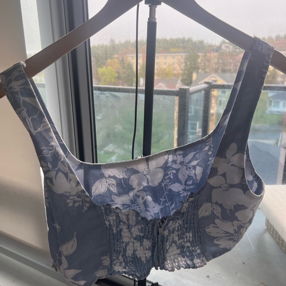 Like New. Reformation Palm 2-Piece Matching Linen Skirt Set. (EUC). Size: 12 - Picture 2 of 6